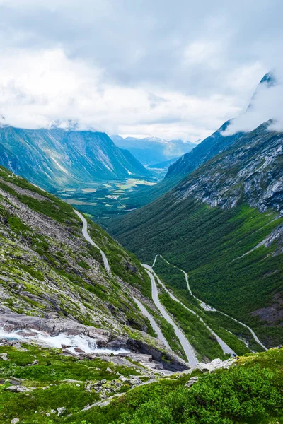 Trollstigen Або Troll Stairs Гірська Дорога Яка Популярною Туристичною Принадою — стокове фото
