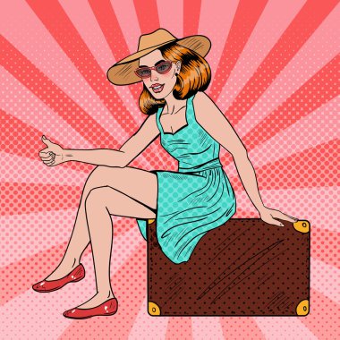 Pretty Genç Pop Art Woman Traveler Otostop Bavul üzerinde oturan. Vektör çizimi