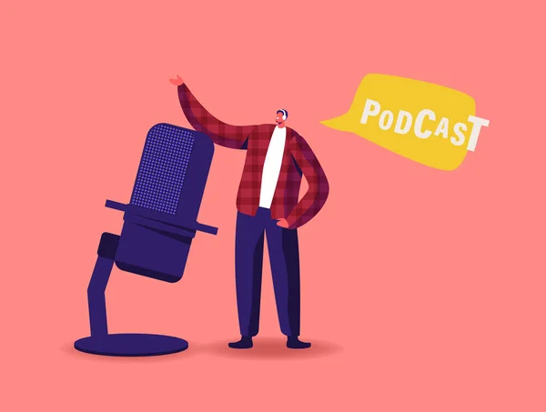 Tiny męski charakter w słuchawkach mówiąc na ogromny mikrofon Broadcasting Podcast Entertainment. Nadawanie online — Wektor stockowy