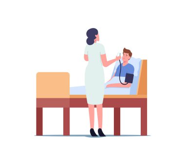 Hemşire hasta atardamar basıncını kontrol ediyor. Kadın Doktor Kan Basıncını Ölçmek İçin Dijital Aygıt Tonometresi Kullanıyor