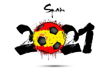 Soyut numaralar 2021 ve futbol topu grunge tarzında İspanya bayrağına boyanmış. 2021 rakamları ve lekelerden yapılmış bir futbol topu şeklinde İspanya bayrağı. Vektör illüstrasyonu