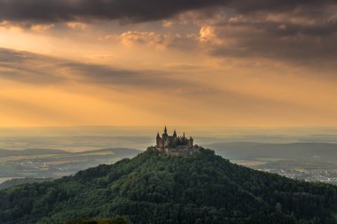 Swabian alb için manzaralı kale Hohenzollern