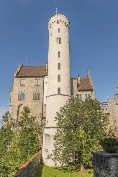 Lichtenstein Castle and park with view of the castle and donjon — Stock Photo, Image