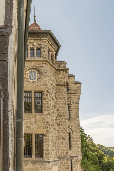 Castillo de Lichtenstein y edificio auxiliar con torre —  Fotos de Stock