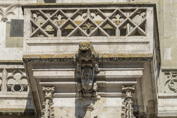 Figura a Dom San Pietro a Ratisbona — Foto Stock