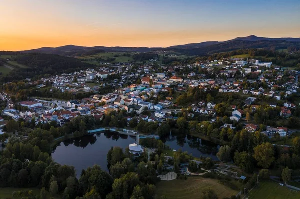 Imagem Uma Vista Aérea Com Drone Cidade Grafenau Floresta Baviera — Fotografia de Stock