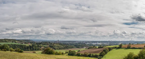 Obraz Panoramiczny Widok Miasto Regensburg Bawarii Krajobraz Polami Łąkami Niemcy — Zdjęcie stockowe