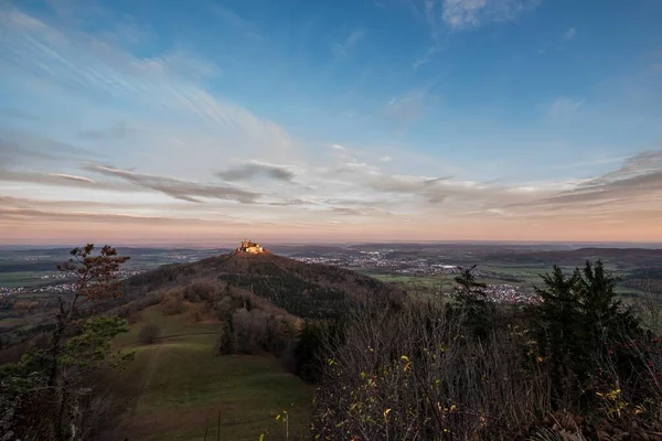 Ortaçağ Şövalyesi Burg Hohenzollern Manzaralı Zeller Horn Gün Doğumu Sonbaharda — Stok fotoğraf