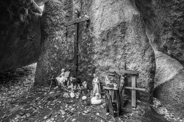 Chiesa Pietra Thurmansbang Vecchia Chiesa Costruita Una Grotta Pietra Tra — Foto Stock