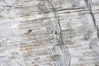 Soyut desenli gri arkaplan, derin çizikler ve pürüzlü izler yıpranmış desenli sıkıntılı grunge yüzey tasarımı yaratıyor ve eski endüstriyel arka plan için eskimiş efekt