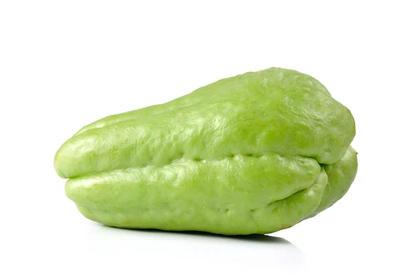 Chayote aislado sobre fondo blanco — Foto de Stock