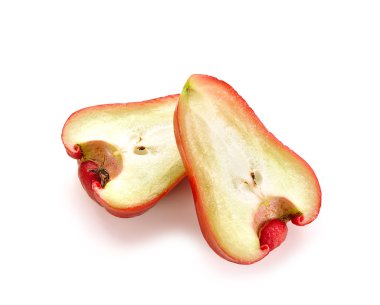 Beyaz arkaplanda gül elmaları izole