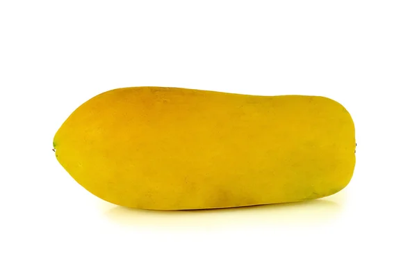 Papaya närbild isolerade på vit bakgrund — Stockfoto