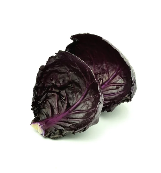 紫色卷心菜关闭了孤立在白色背景. — 图库照片