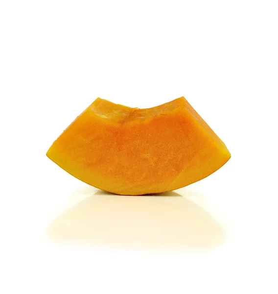 Papaya közelről a elszigetelt fehér háttér — Stock Fotó