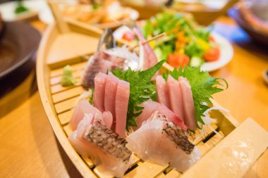 Çiğ balık seçimi Japon tarzı