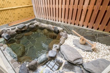 Dış Japon sıcak banyo