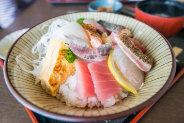 Çiğ balık seçimi Japon tarzı