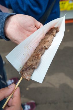 Stick yemeye hazır pişmiş sığır eti biftek
