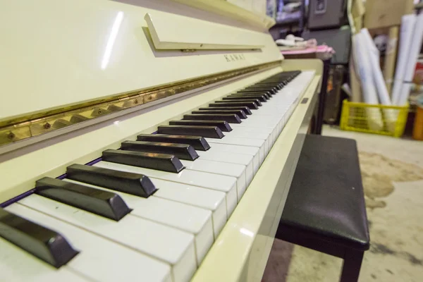 Teclado de piano fechar — Fotografia de Stock