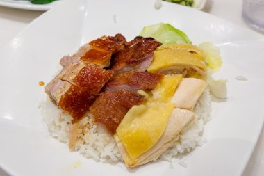 Hong Kong 'da geleneksel Çin lokantası yemekleri.