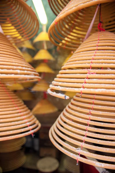 Stor rund traditionell kinesiska bränna rökelse — Stockfoto