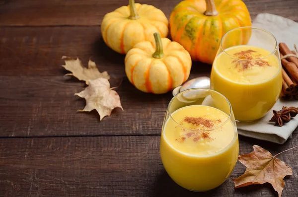 Pumpkin smoothie with spices — Stock Photo, Image