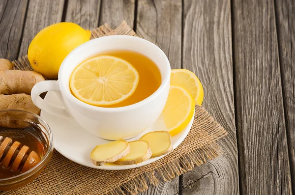 Chamomile tea with lemon, ginger and honey — Stock Photo, Image