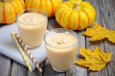 Muz ve yulaf ezmesi ile sağlıklı kabak güler yüzlü