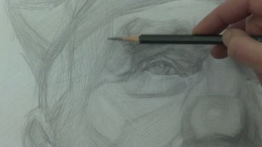 Eski bir çalışma çizim grafit ile insanın yüz kalem