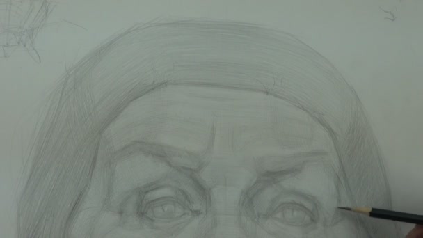Dessiner une étude des yeux de la vieille femme au crayon graphite 