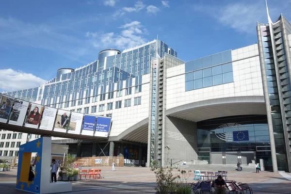 Bruselas Bélgica Agosto 2020 Fachada Del Edificio Del Parlamento Europeo —  Fotos de Stock