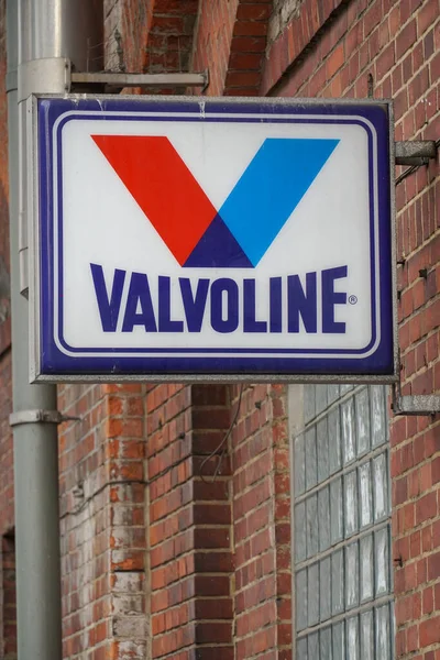Berlin, Almanya - 3 Nisan 2019: Valvoline, Amerikalı otomotiv üreticisi ve dağıtımcısı Valvoline, katkı maddeleri ve kayganlaştırıcılar