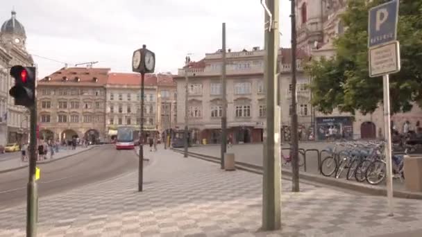 Πράγα Τσεχία Ιουλίου 2020 Φωτογραφικό Αυτοκίνητο Που Δείχνει Μερικούς Δρόμους — Αρχείο Βίντεο