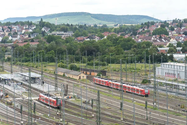 ドイツ ハイルブロン 2020年7月10日 バーデン ヴュルテンベルク州ハイルブロンの主要旅客鉄道駅の空中ビュー — ストック写真