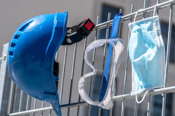 Sicurezza Protezione Del Lavoro Contro Condizioni Avverse Sul Lavoro Cappello Immagine Stock