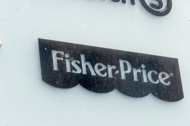 Prag, Çek Cumhuriyeti - 23 Temmuz 2020: Bebekler, yeni yürümeye başlayanlar ve anaokulları için eğitici oyuncaklar üreten bir Amerikan şirketi Fisher-Price Sancağı