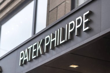 Hamburg, Almanya - 28 Mart 2021: Patek Philippe bayrağı. Patek Philippe & Co. İsviçreli lüks saat üreticisi.
