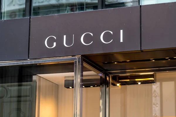 Hamburg Germany March 2021 Gucci Boutique Gucci Italian Luxury Brand — Stock Photo, Image