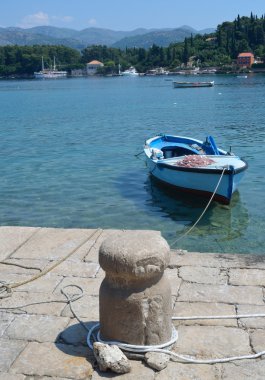 Tekne ve Kolocep Adası Dubrovnik Hırvatistan demirleme