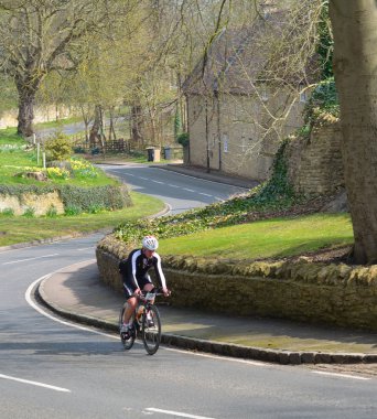 Döngü road racer Odell Bedfordshire, bir ülke yolda