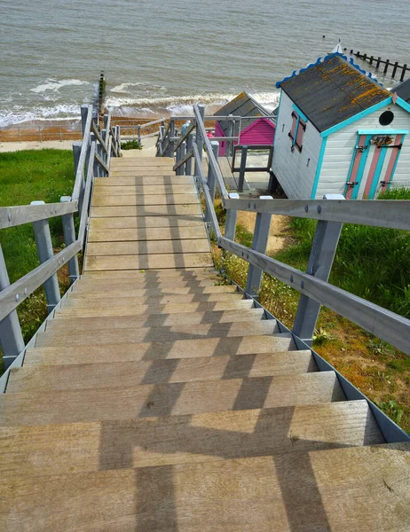 Escaleras Madera Que Conducen Mar Escalones Cabañas Playa Playa Océano — Foto de Stock