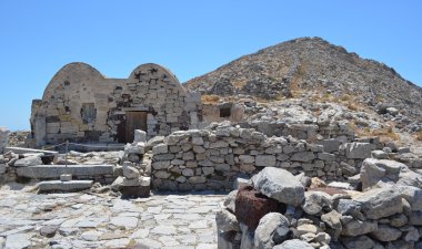 Thira en iyi eski sitenin Hill Chapel