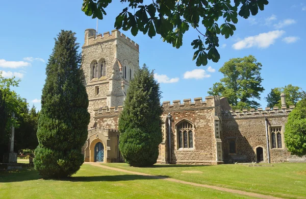 Engels dorp kerk St. Mary's Henlow Bedfordshire, Engeland. — Stockfoto