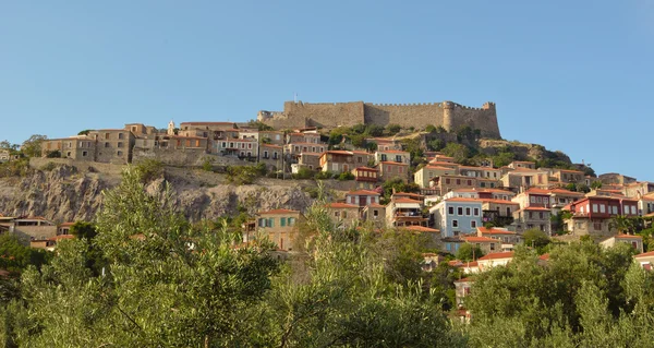 Molyvos Kalesi ve köy Kuzey Lesvos Yunanistan