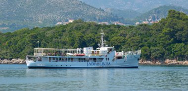 Donje Celo Kolocep Adası üzerinde yerleştirme Elaphite Adası feribot. Feribot yelken Dubrovnik dışarı Kolocep, Lopud ve Sipan Adaları.