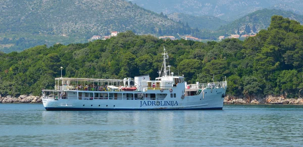 Donje Celo Kolocep Adası üzerinde yerleştirme Elaphite Adası feribot. Feribot yelken Dubrovnik dışarı Kolocep, Lopud ve Sipan Adaları.