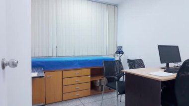 Boş tıbbi ofis geniş açı