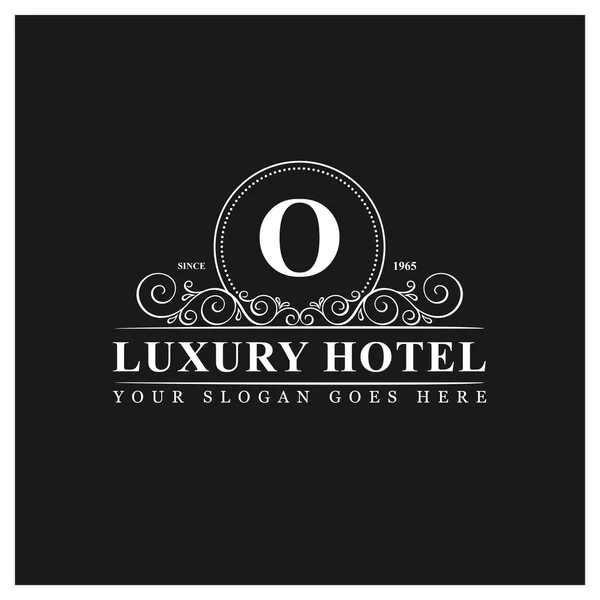 豪华酒店标志与字母 O — 图库矢量图片
