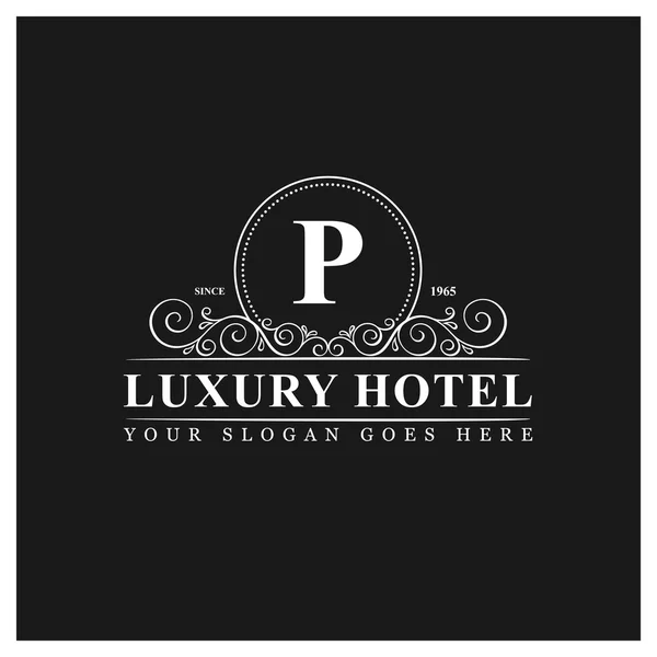 Logotipo del hotel de lujo con letra P — Vector de stock